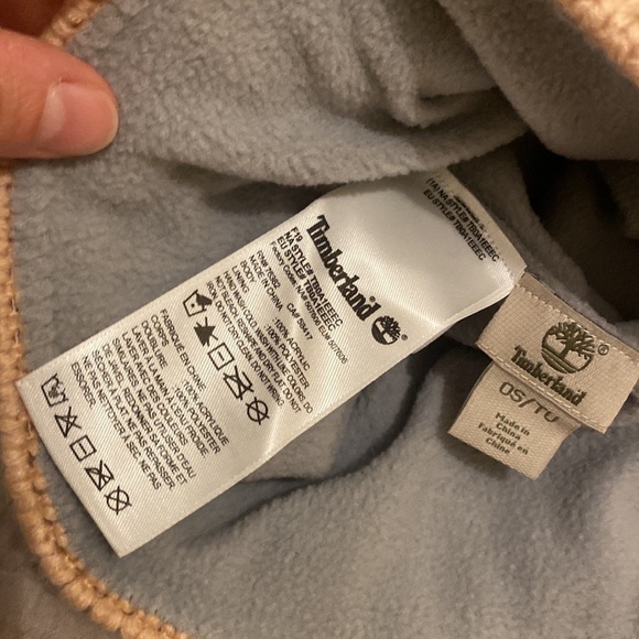 TIMBERLAND POM POM HAT . Very good condition - Picture 9 of 9